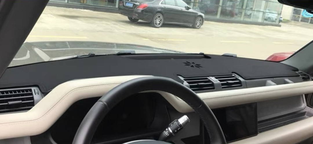 Anti Glare Dashboard Mat - Fits 2020+ Defender