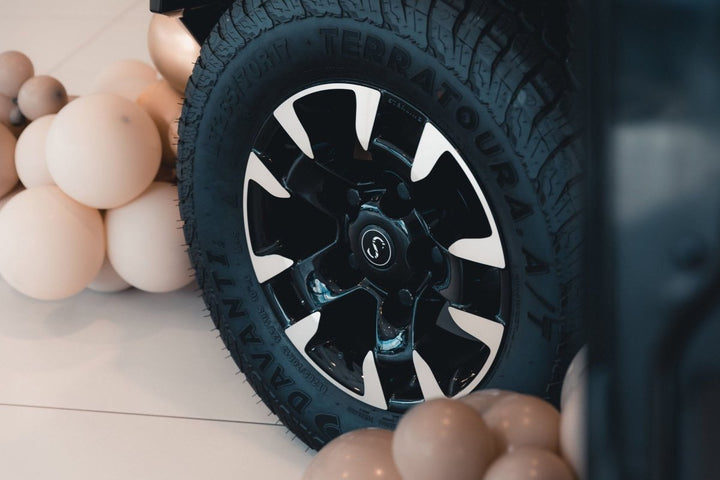 STERLING FK3 Land Rover Classic Defender Alloy Wheel 8x17" - Sterling Automotive Design