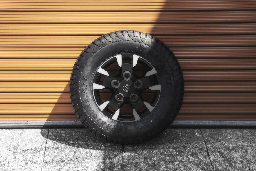 STERLING FK3 Land Rover Classic Defender Alloy Wheel 8x17" - Sterling Automotive Design