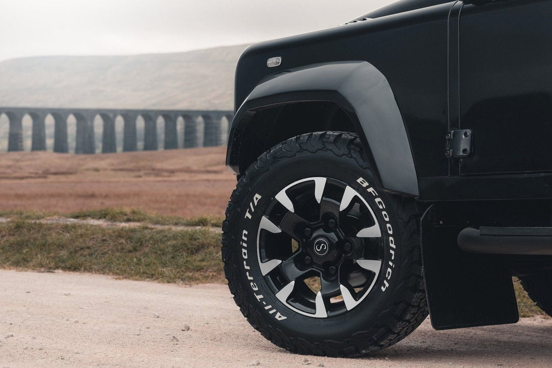 STERLING FK3 Land Rover Classic Defender Alloy Wheel 8x17" - Sterling Automotive Design