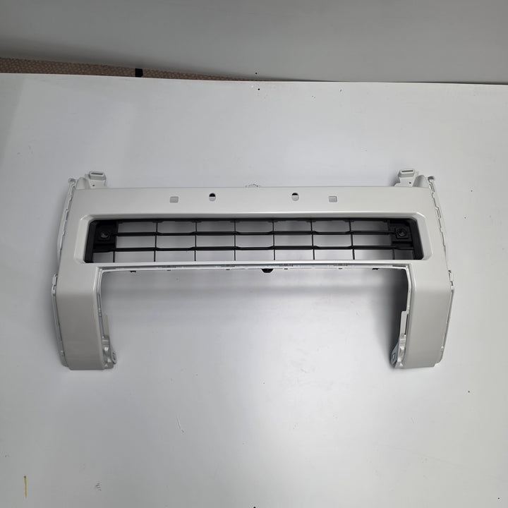 White Front End Bodykit Modellista Style For Toyota Land Cruiser LC250 2024+