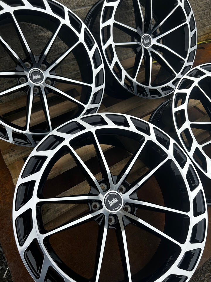 Custom Made 23" Bola FP3 Forged Alloy Wheels Range Rover Vogue L460