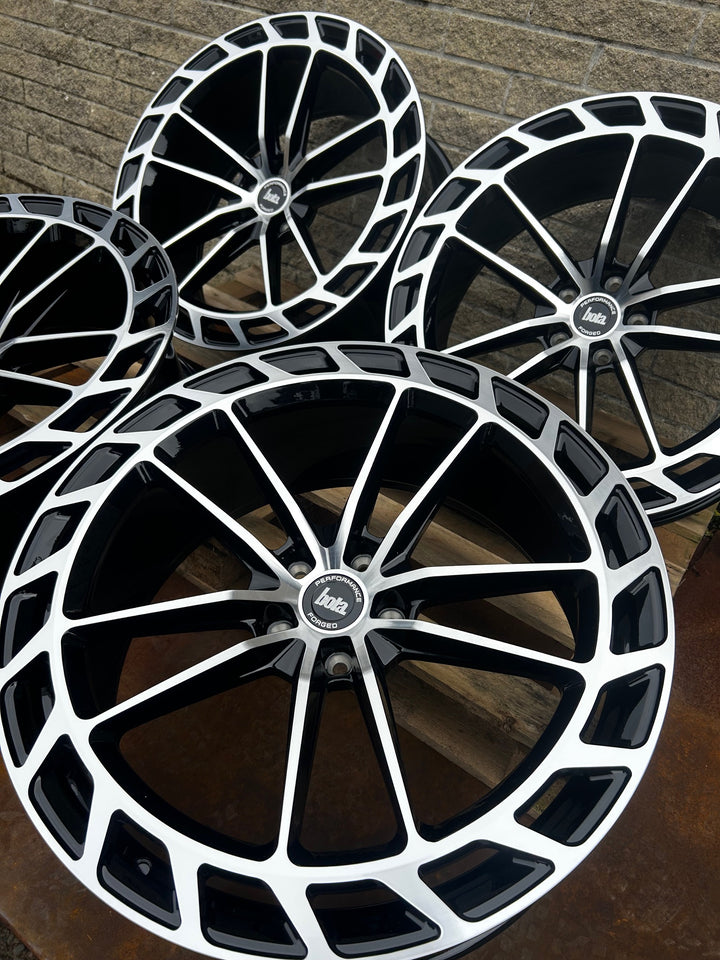 Custom Made 23" Bola FP3 Forged Alloy Wheels Range Rover Vogue L460