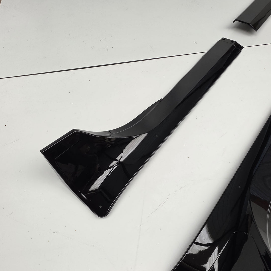 Black Side Skirts For Tesla Model Y 2020-2024