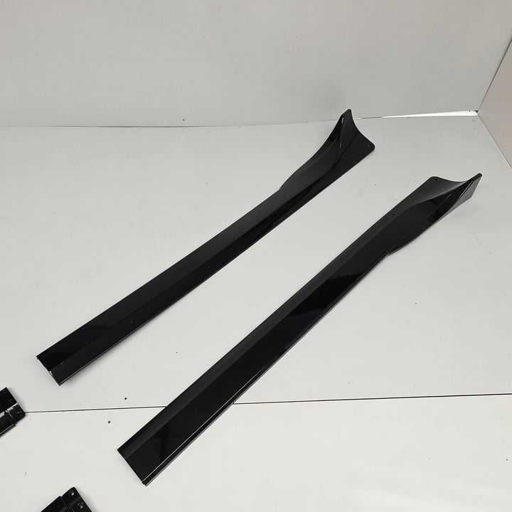 Black Side Skirts For Tesla Model Y 2020-2024