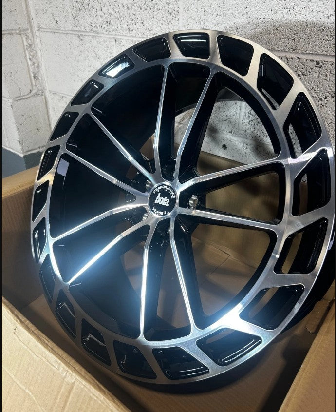 Custom Made 23" Bola FP3 Forged Alloy Wheels Range Rover Vogue L460