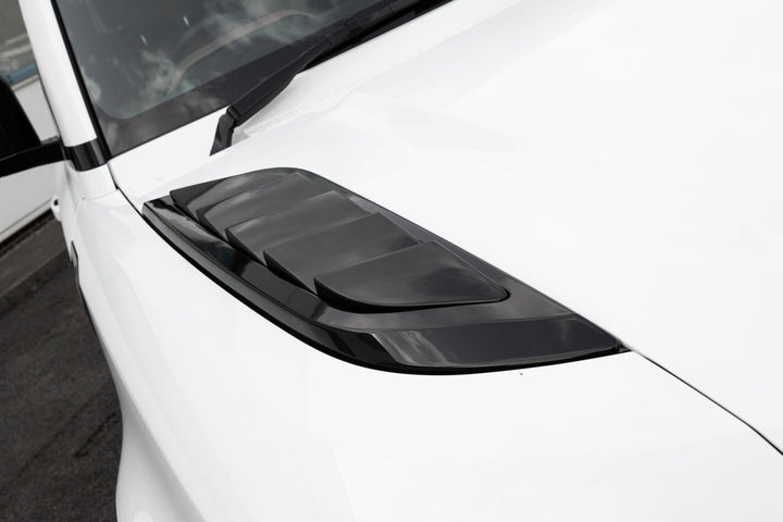 New Land Rover Defender Bonnet Vents