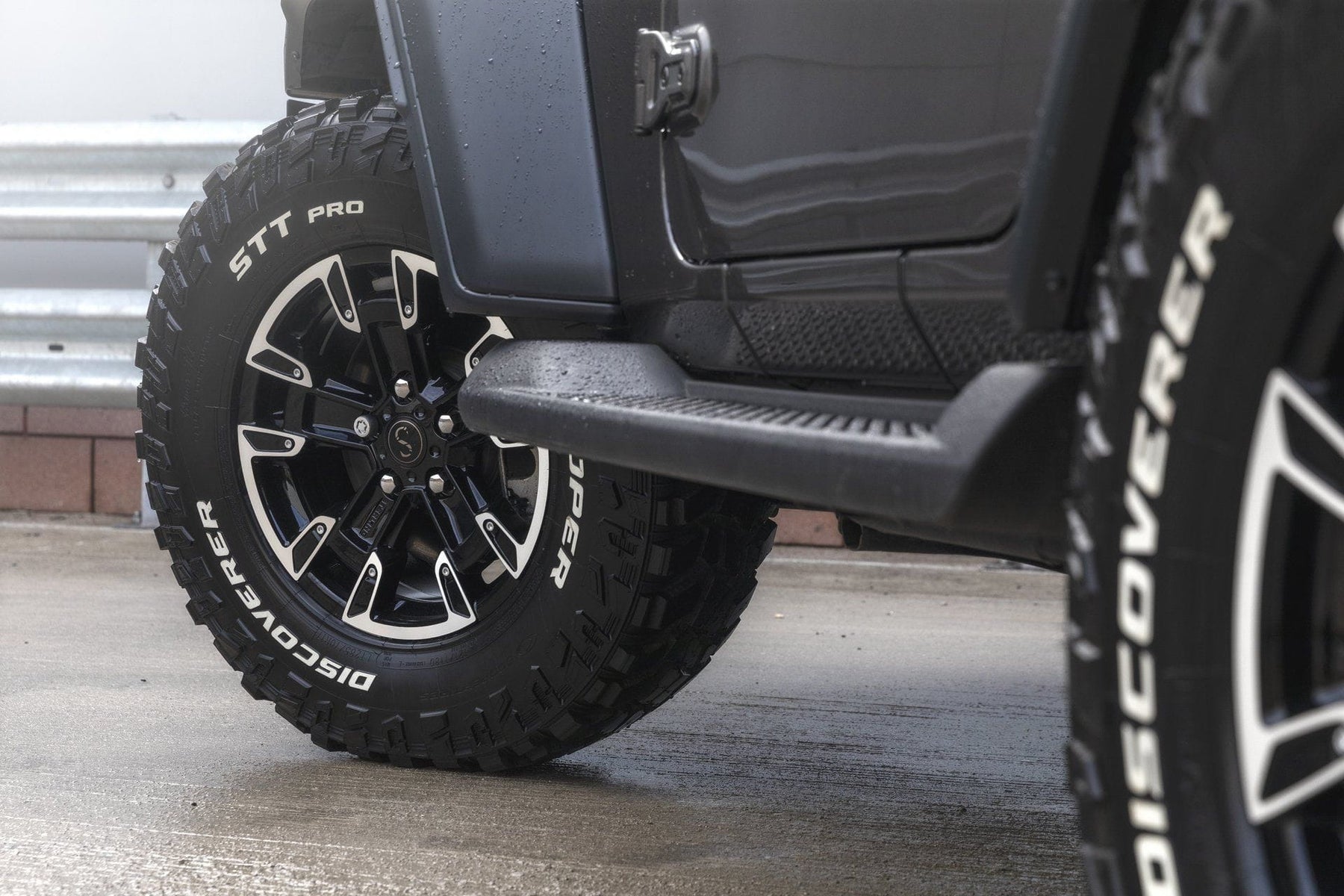 STERLING FK2 Jeep Wrangler Alloy Wheel 8x17